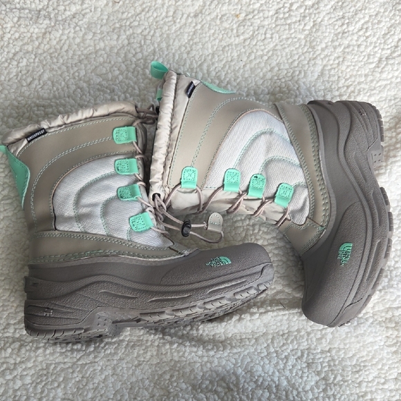 The North Face  Snow Boots - Gray and Mint - Picture 1 of 6